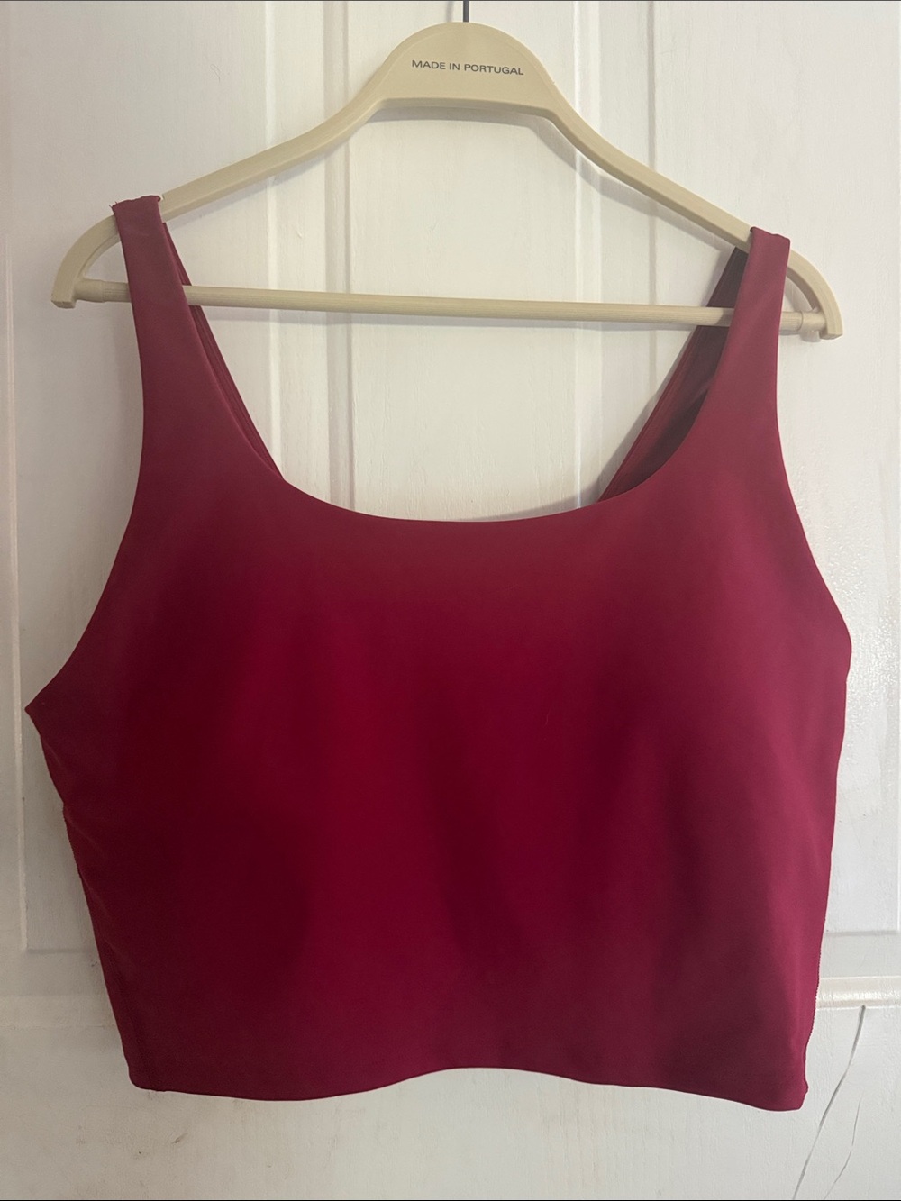 Women's Sleeveless Scoop Neck Tank Top - Burgundy